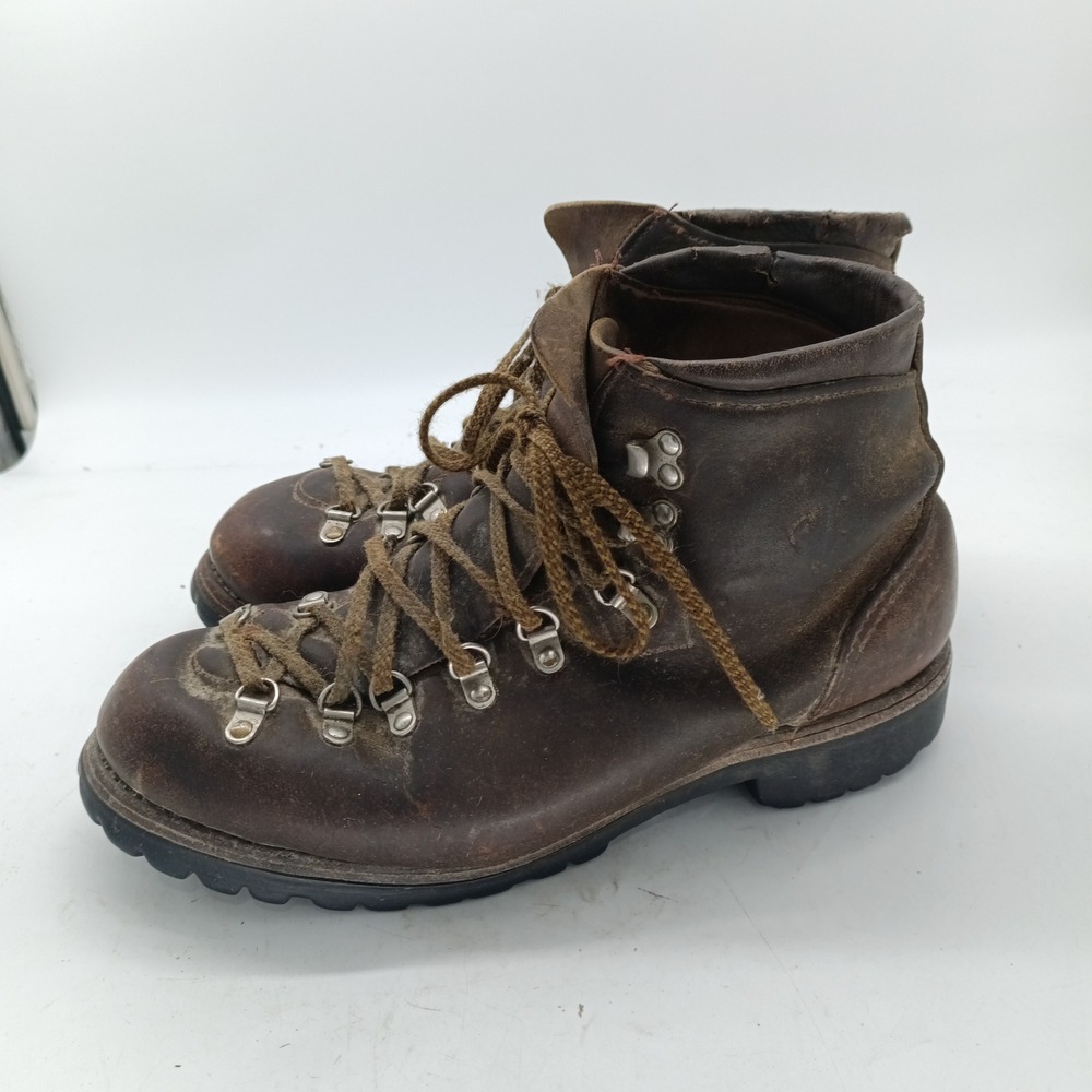 Vintage Vasque Mountaineering Hiking Boots Brown Leather Vibram Sole Mens 9.5 M